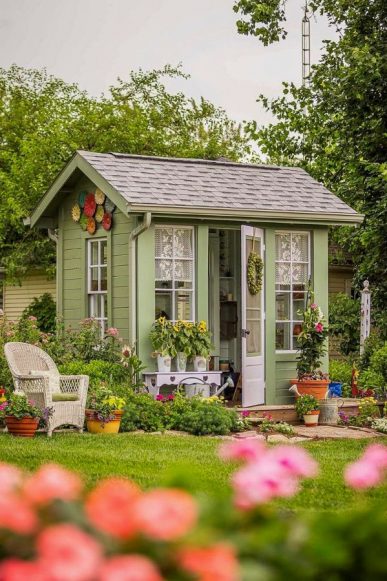 lovely-and-cute-garden-shed-design-ideas-for-backyard-page-22-of-51